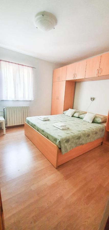Apartments Sara Подстрана Экстерьер фото